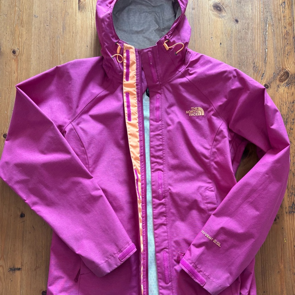 The North Face Women’s Purple Windbreaker Jacket